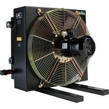 Parker LDC-007 ilma-öljyjäähdytin puhaltimella 24V DC